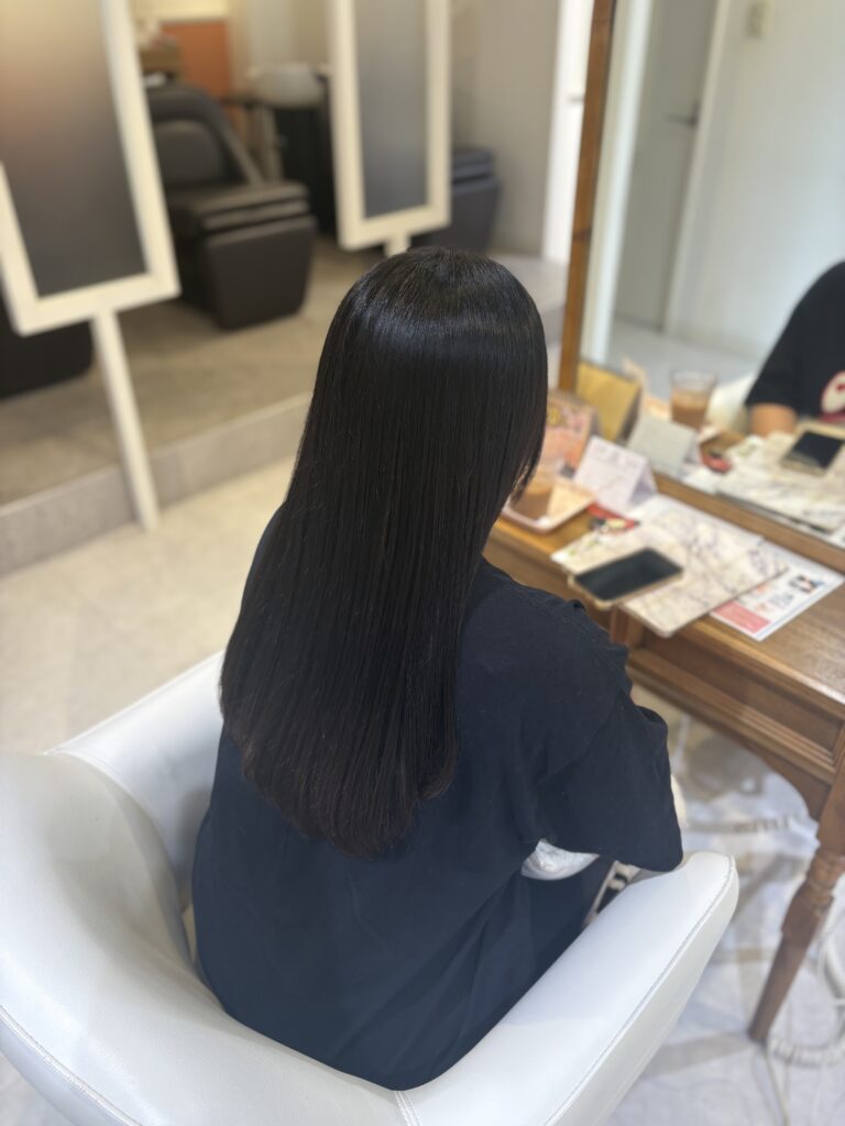 ブルーブラックで叶える透明感とツヤ