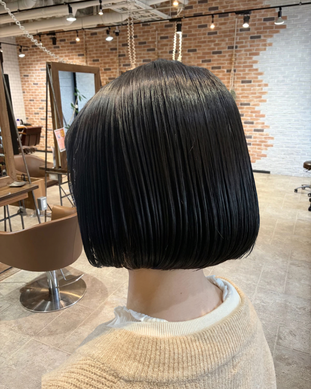 大人かわいい小顔ボブにしませんか
