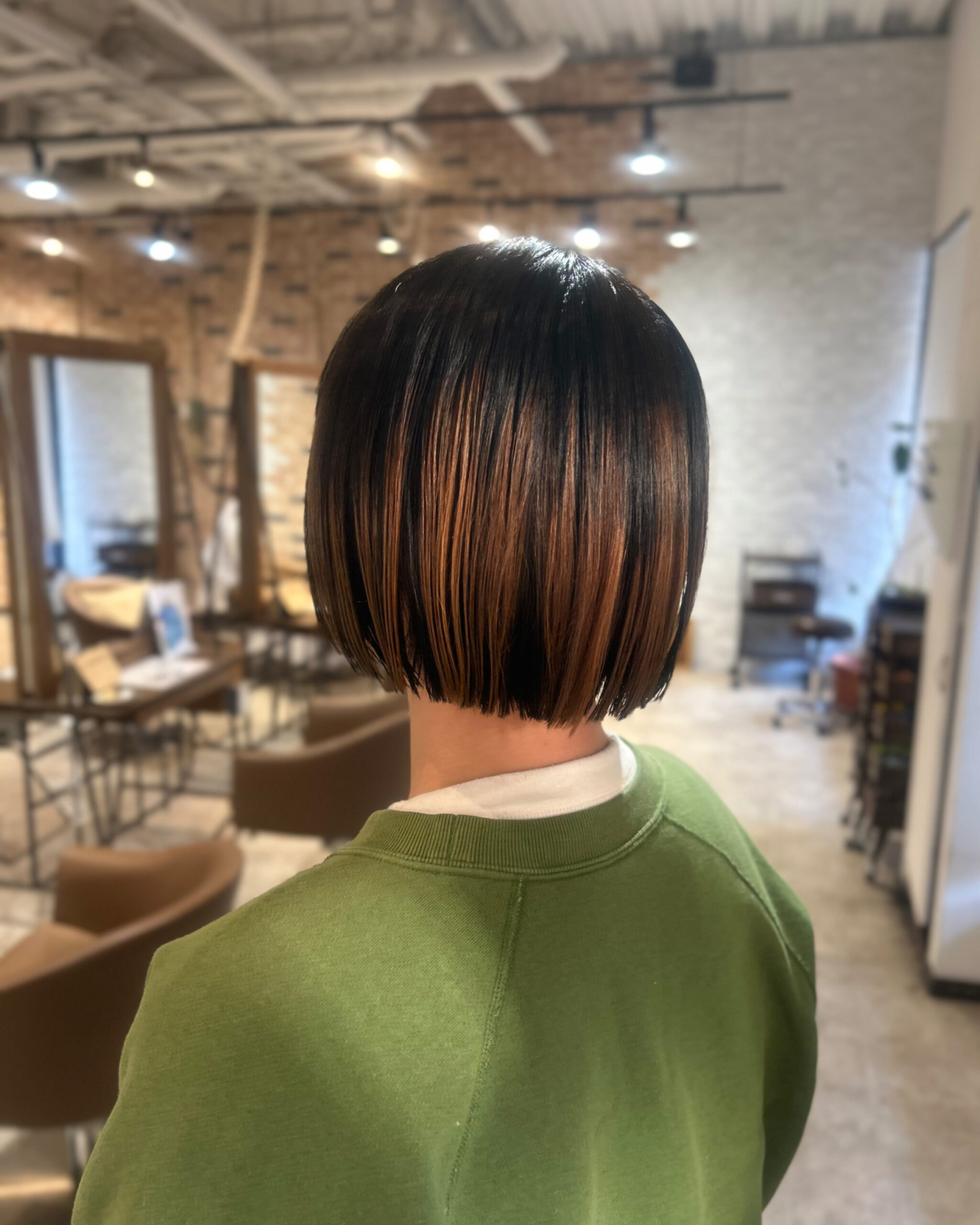 透明感ハイライトで大人の抜け感ヘア